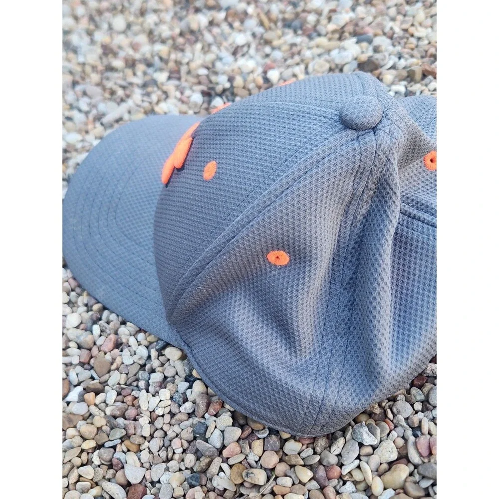 Under Armour Gray & Orange Youth Size XS Stretch Fitted Hat